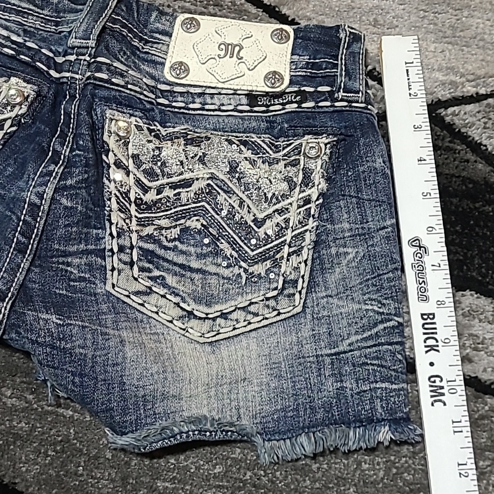 MISS ME SIGNATURE RHINESTONES SEQUINS LACE EMBROIDERED DENIM JEAN SHORTS - Picture 4 of 14